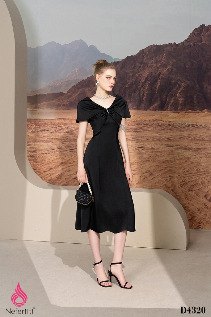 Những kiểu đầm đen sang trọng hot trend 2021 Ayleen Dress