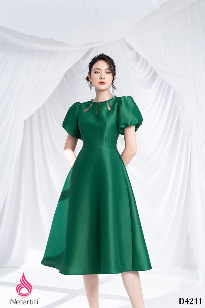 Đầm Vàng Carolan Cổ Tròn Tay Cánh Tiên Dáng Suông Dài Nomi Dress