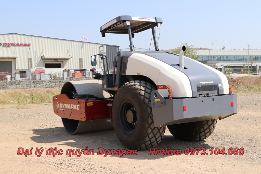 Máy lu rung Dynapac CA30D