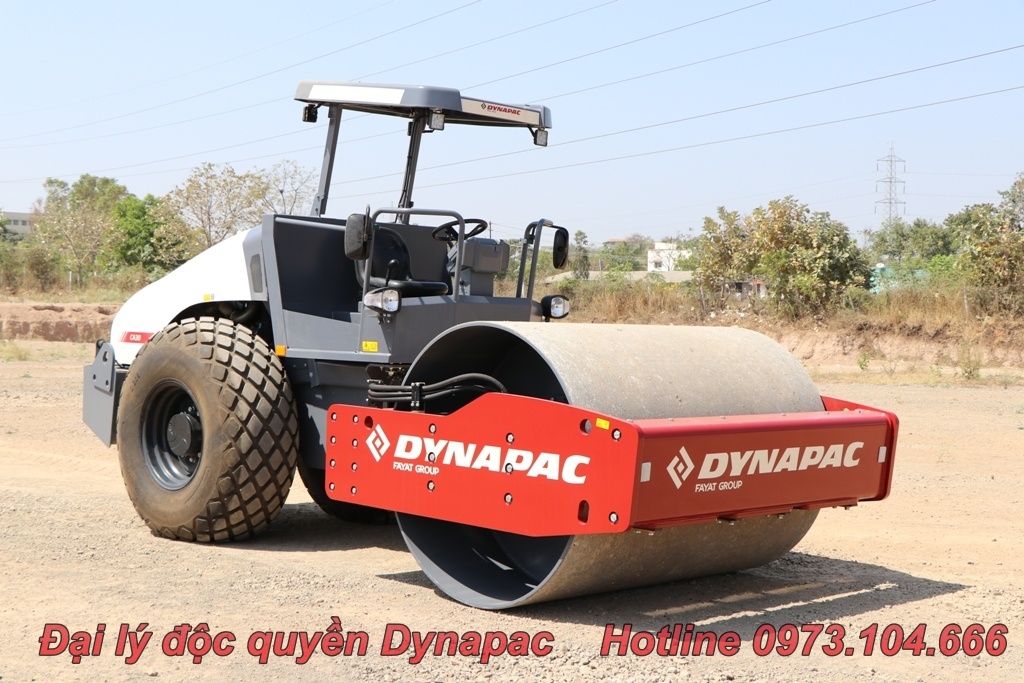 Lu rung một bánh sắt CA30D