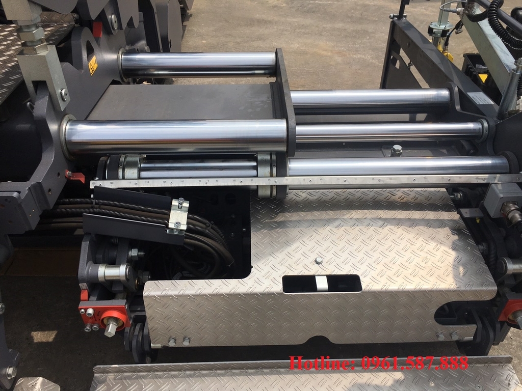 Máy Rải Bê Tông Nhựa Dynapac SD2500C