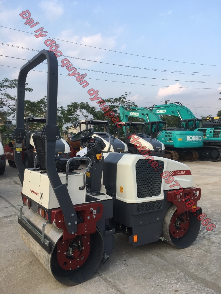 Lu rung hai bánh thép Dynapac CC1250