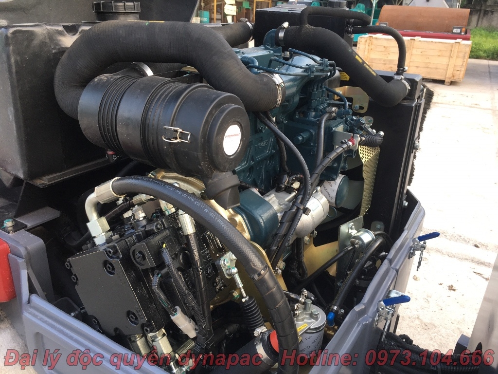 Lu rung hai bánh thép Dynapac CC1250