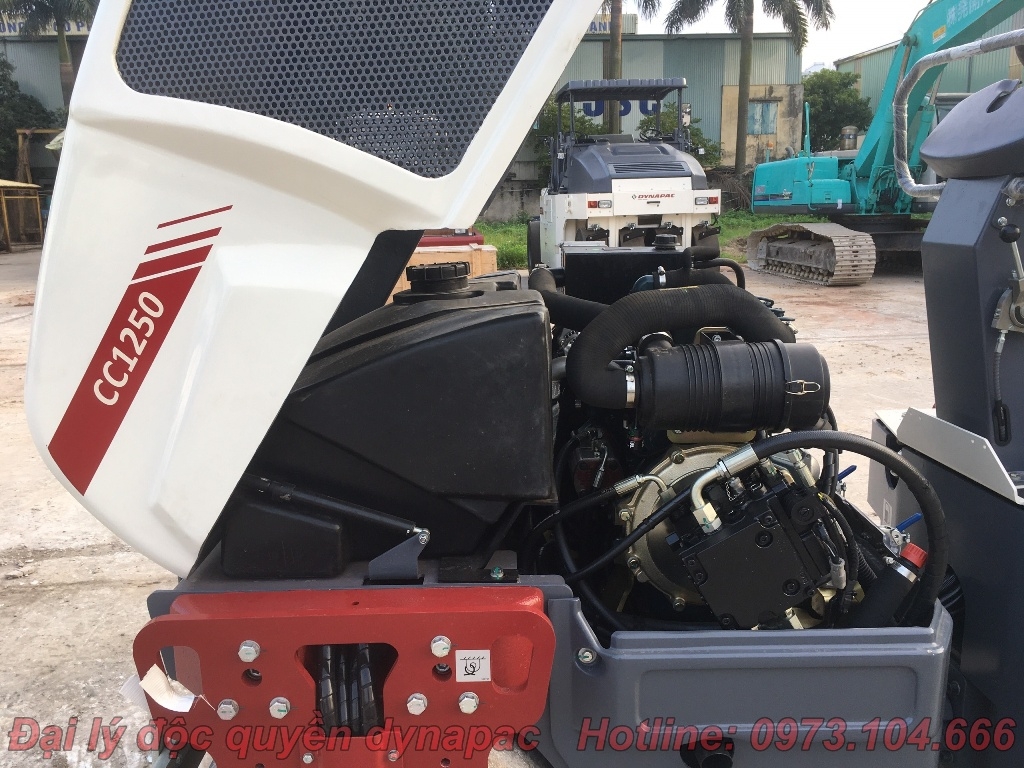 Lu rung hai bánh thép Dynapac CC1250