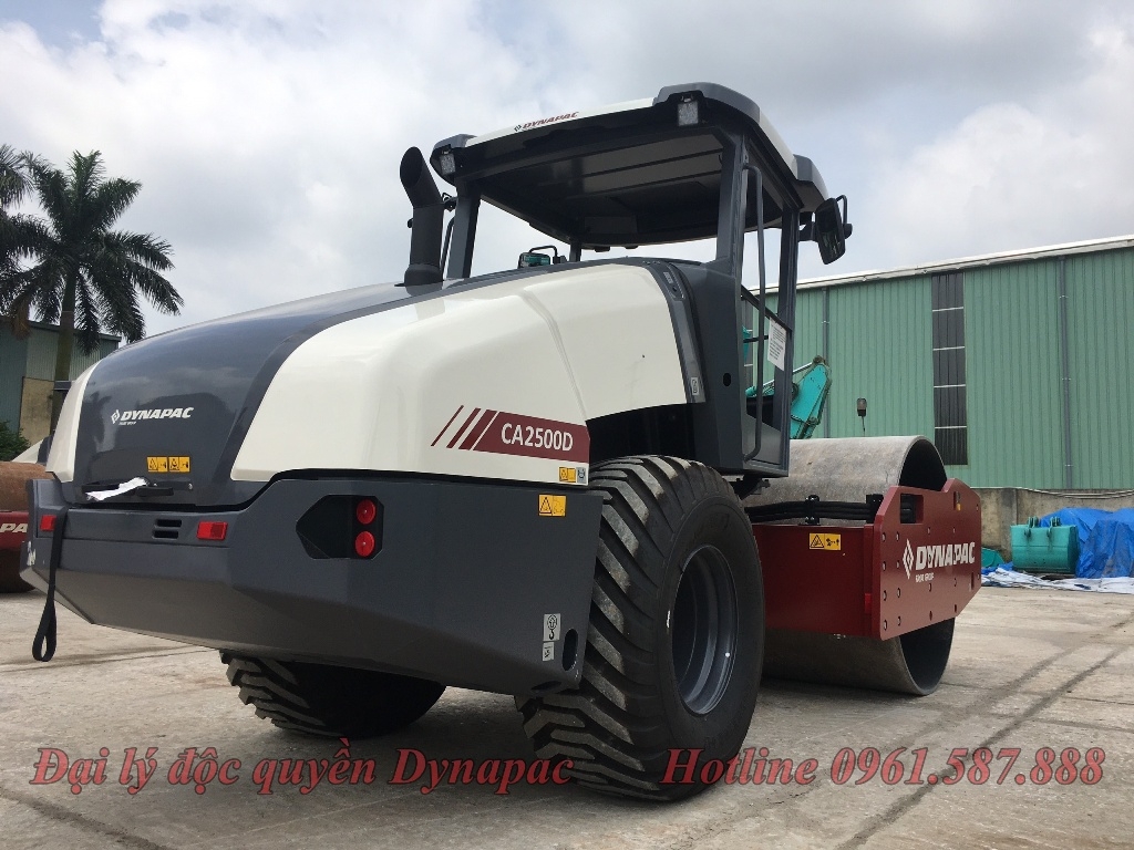 Lu rung Dynapac CA2500D