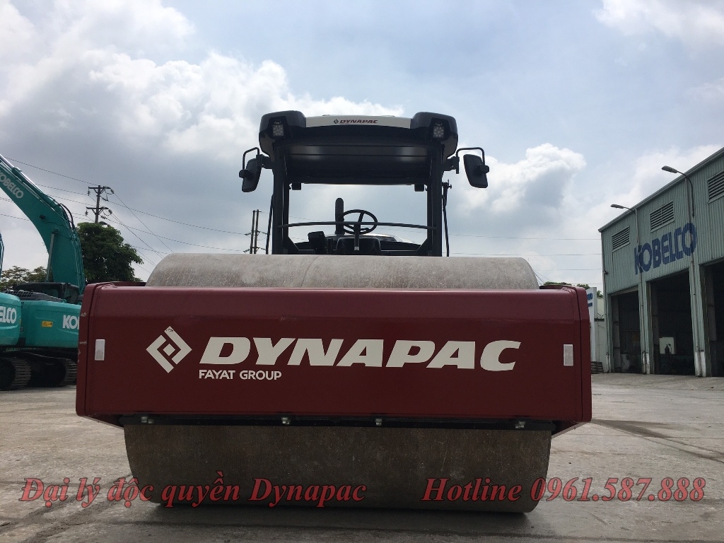 Lu rung một bánh thép 10 tấn