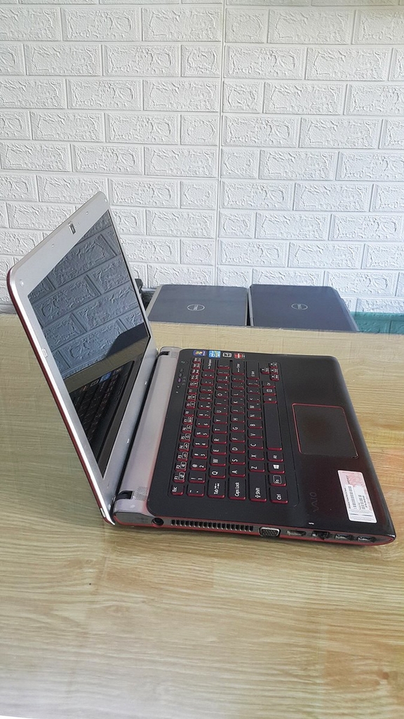 Laptop Sony, Core i3, Core i5 - nguyên zin - Thanh lý Sony