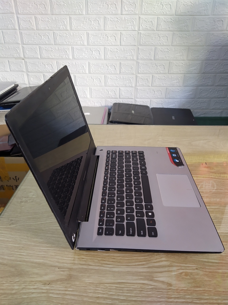 Laptop cũ Lenovo U41-70  – i5 5200 4GB 500GB, chơi PUBG mobie - Lenovo U41-70