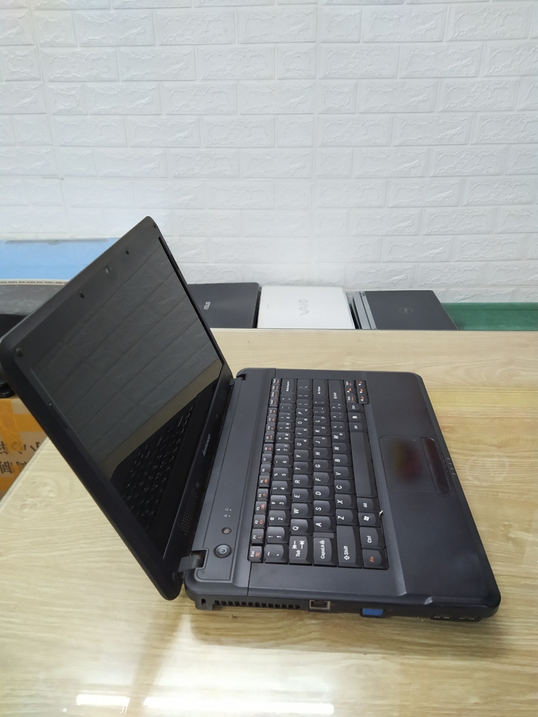 Laptop cũ Lenovo G450 - hình thức đẹp, chạy khỏe - Lenovo G450