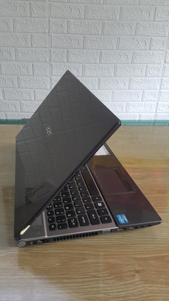 Laptop cũ Acer V3 571 - Core i3 3110M, chơi game PUBG mobie, đồ họa Autocad - Acer V3 571
