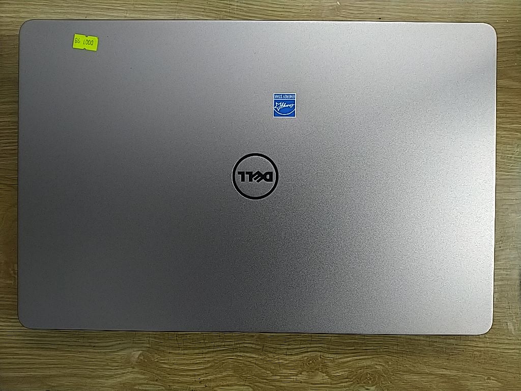 LAPTOP DELL INSPIRON 17 ( I7 5500U  / 4GB  / 240GB / 845m)