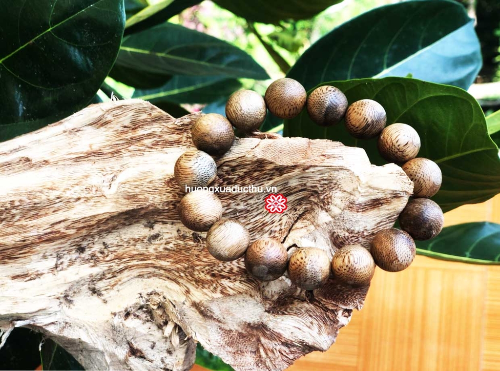 Vòng Trầm Đeo Tay