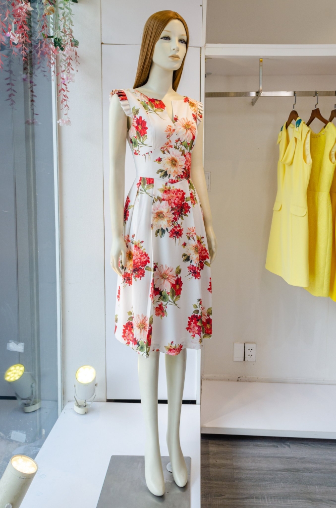 21+ mẫu váy công sở xòe liền thân giúp nàng xinh đẹp hơn khi đi làm -  Beaudy.vn