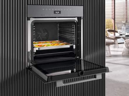 Lò hấp kết hợp nướng Miele DGC 7250 Black