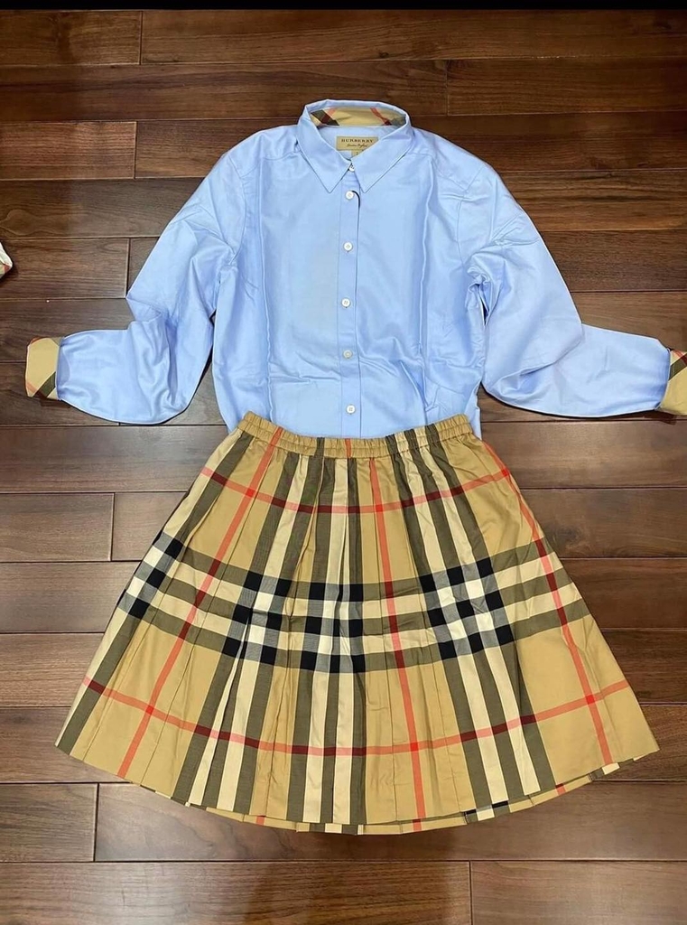 Sét áo kèm chân váy BURBERRY | Shopee Việt Nam