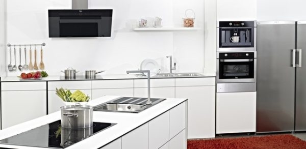 Hút mùi kính nghiêng Bosch DWK97JQ60