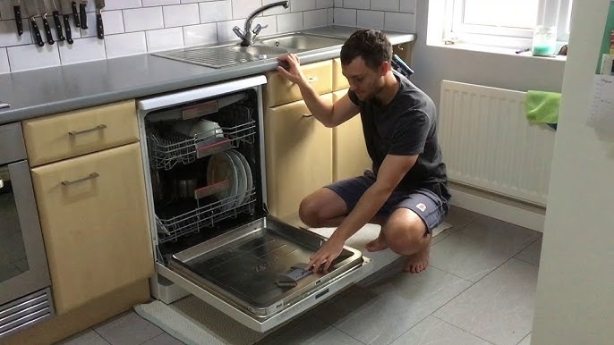 Máy rửa bát bán âm BOSCH SMI8ZDS81T Serie 8