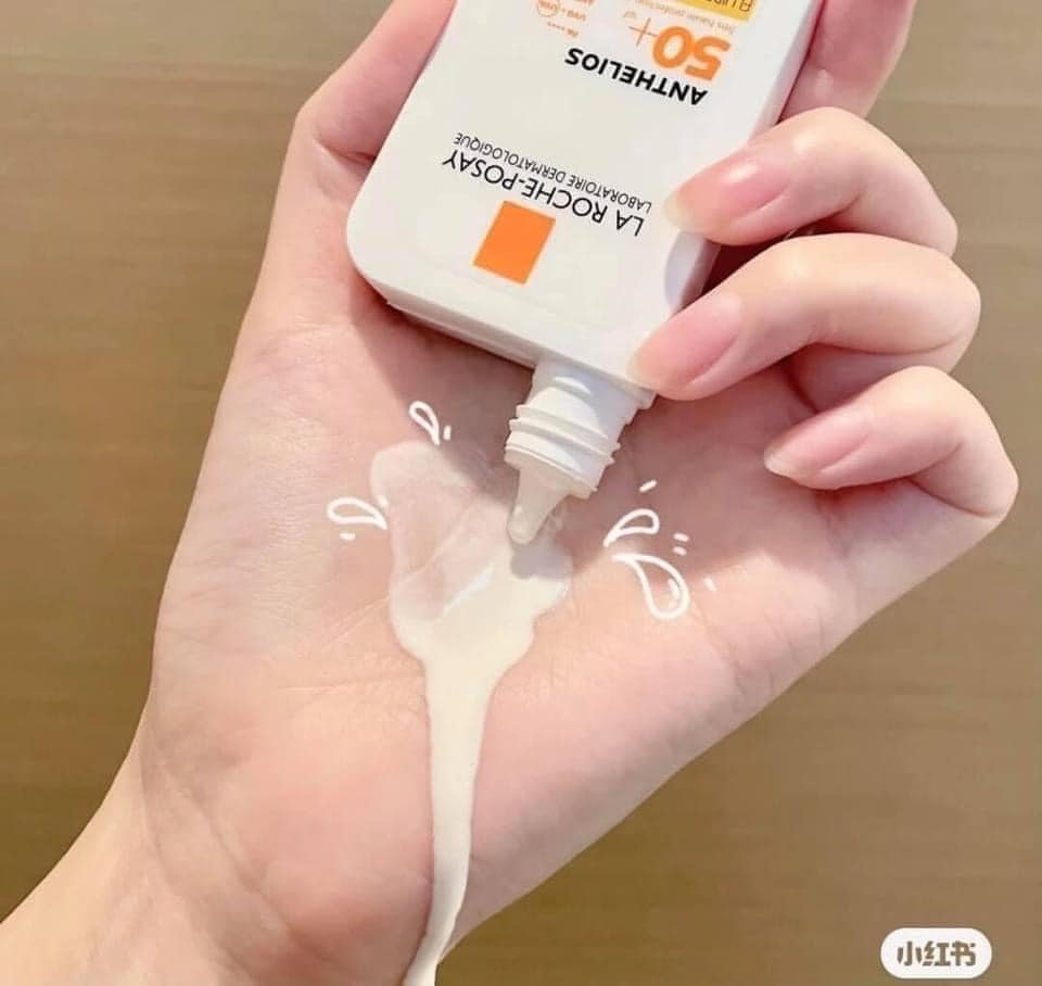 Kem chống nắng Laroche Posay Anthelios SPF 50+ Ultra Invisible Fruide