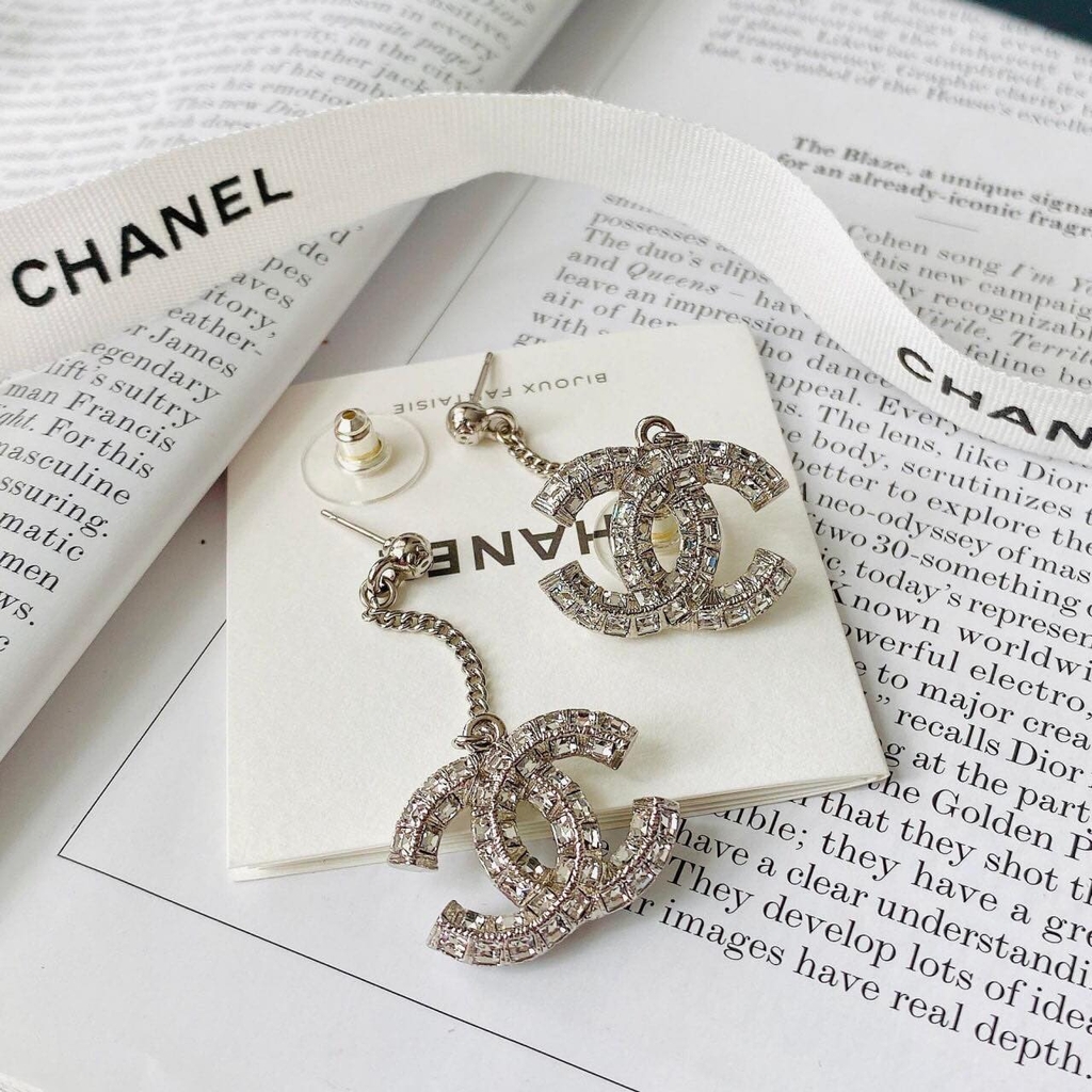 Khuyên tai Chanel CC Earings