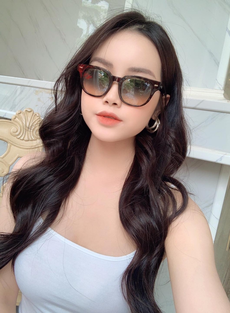 Kính Rayban gọng đồi mồi