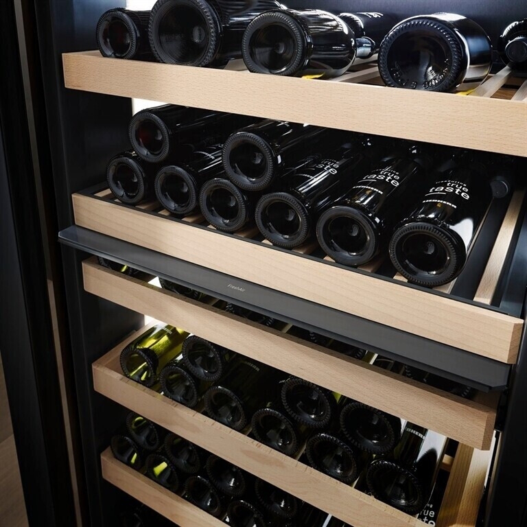 Tủ rượu vang độc lập Liebherr WPgbi 5272-20 eDoor Lock