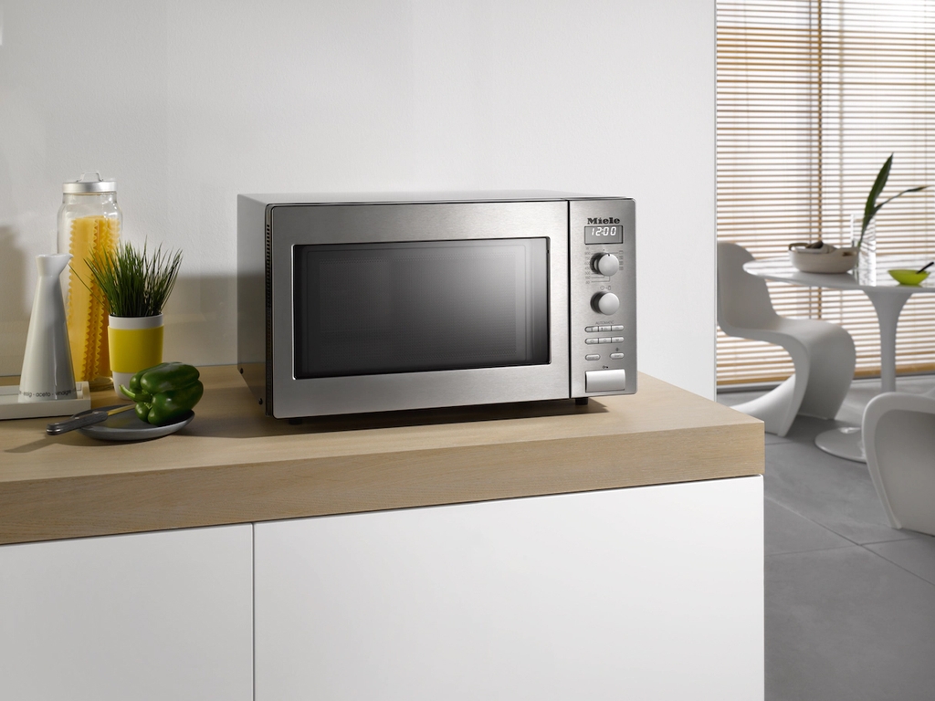 Lò vi sóng kèm nướng Miele M 6012 SC