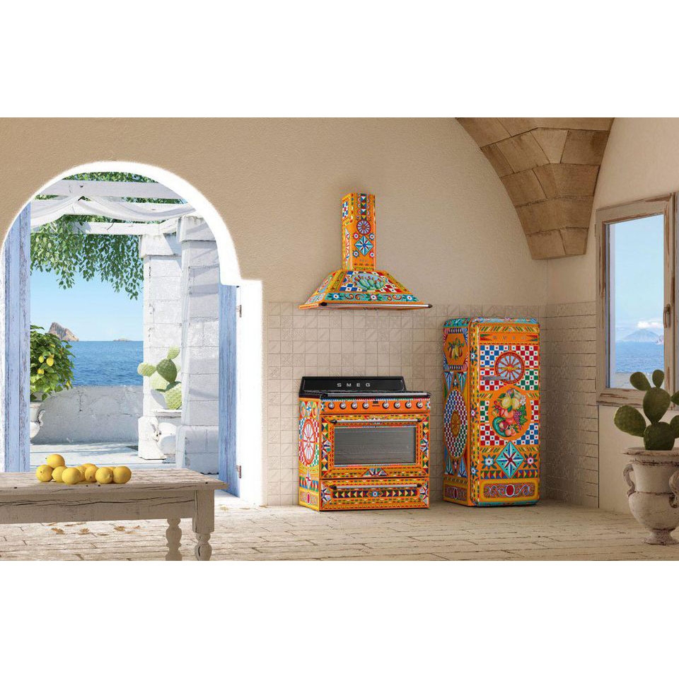 Máy hút mùi áp tường Smeg KT90DGC