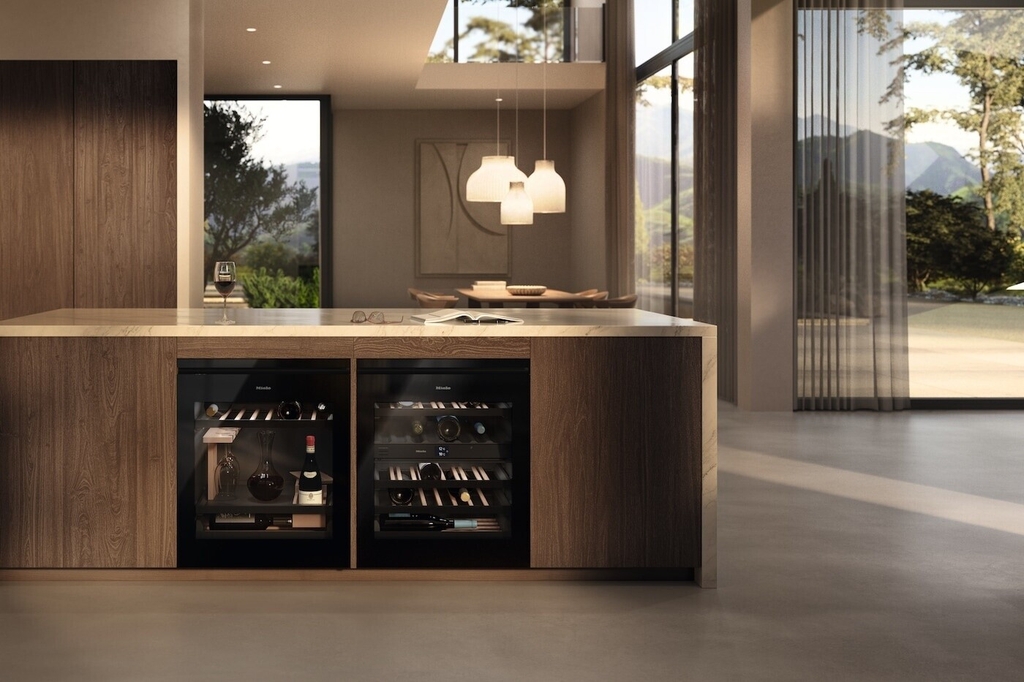Tủ bảo quản rượu vang Miele KWTUS 7074 F