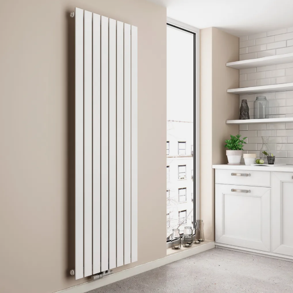 Bộ tản nhiệt phẳng dạng đứng màu trắng kích thước 1800x620 mm, sử dụng nước nóng, kết nối trung tâm, chất liệu thép không gỉ.