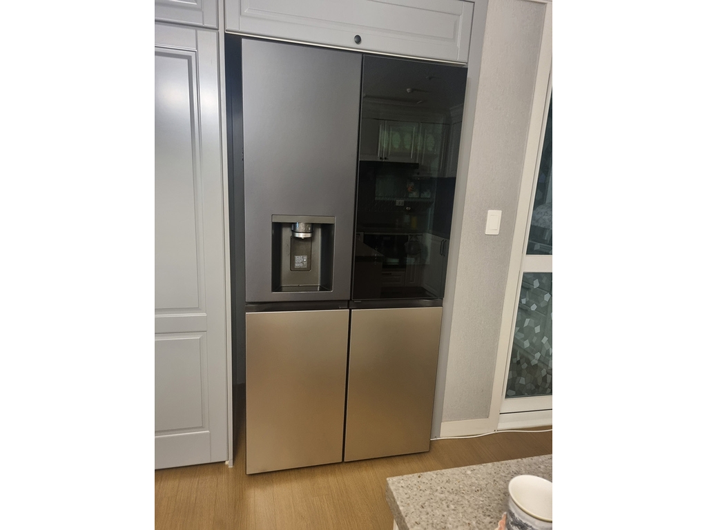 Tủ lạnh Side by Side LG Dios W822SMS452 820L - Màu Xám/Bạc
