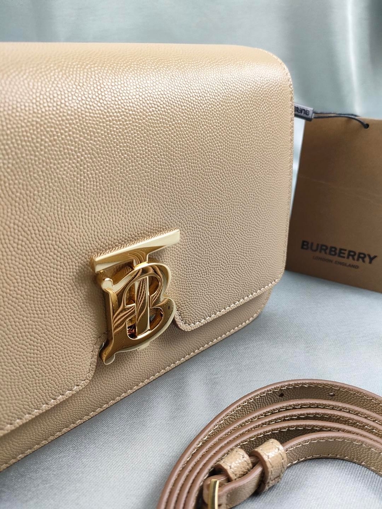 Túi Burberry TB bag