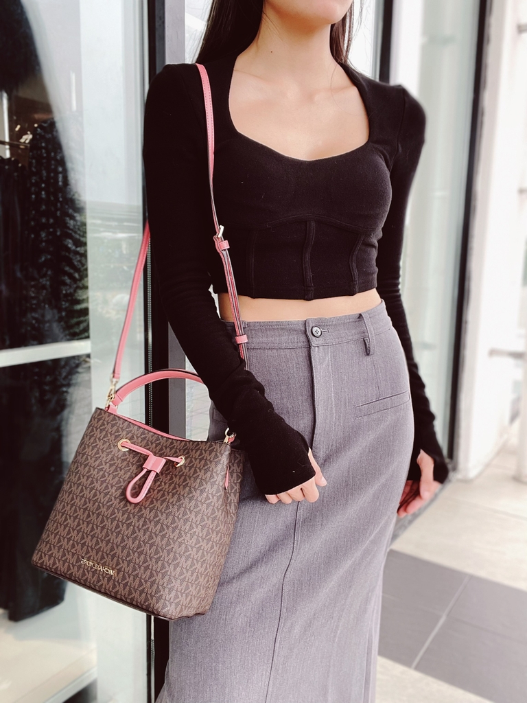 Michael Kors Bucket Suri