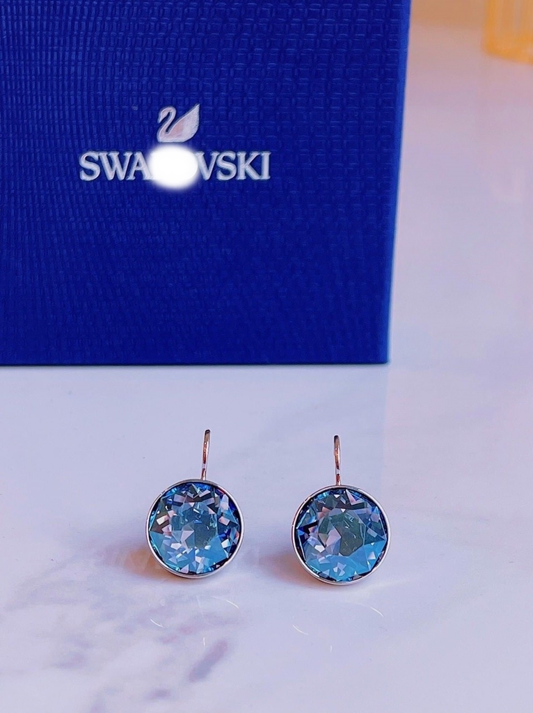 Khuyên tai Swarovski