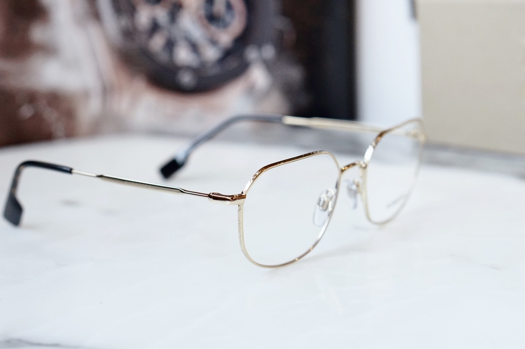 Gọng cận Burberry