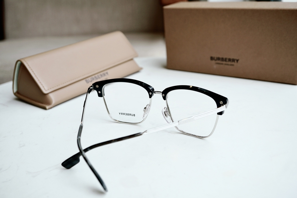 Gọng cận Burberry Unisex
