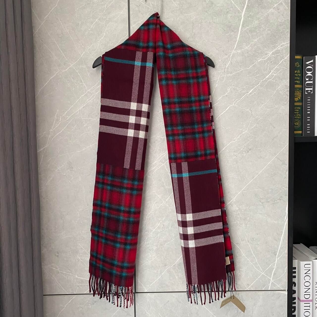 Khăn Burberry check kẻ