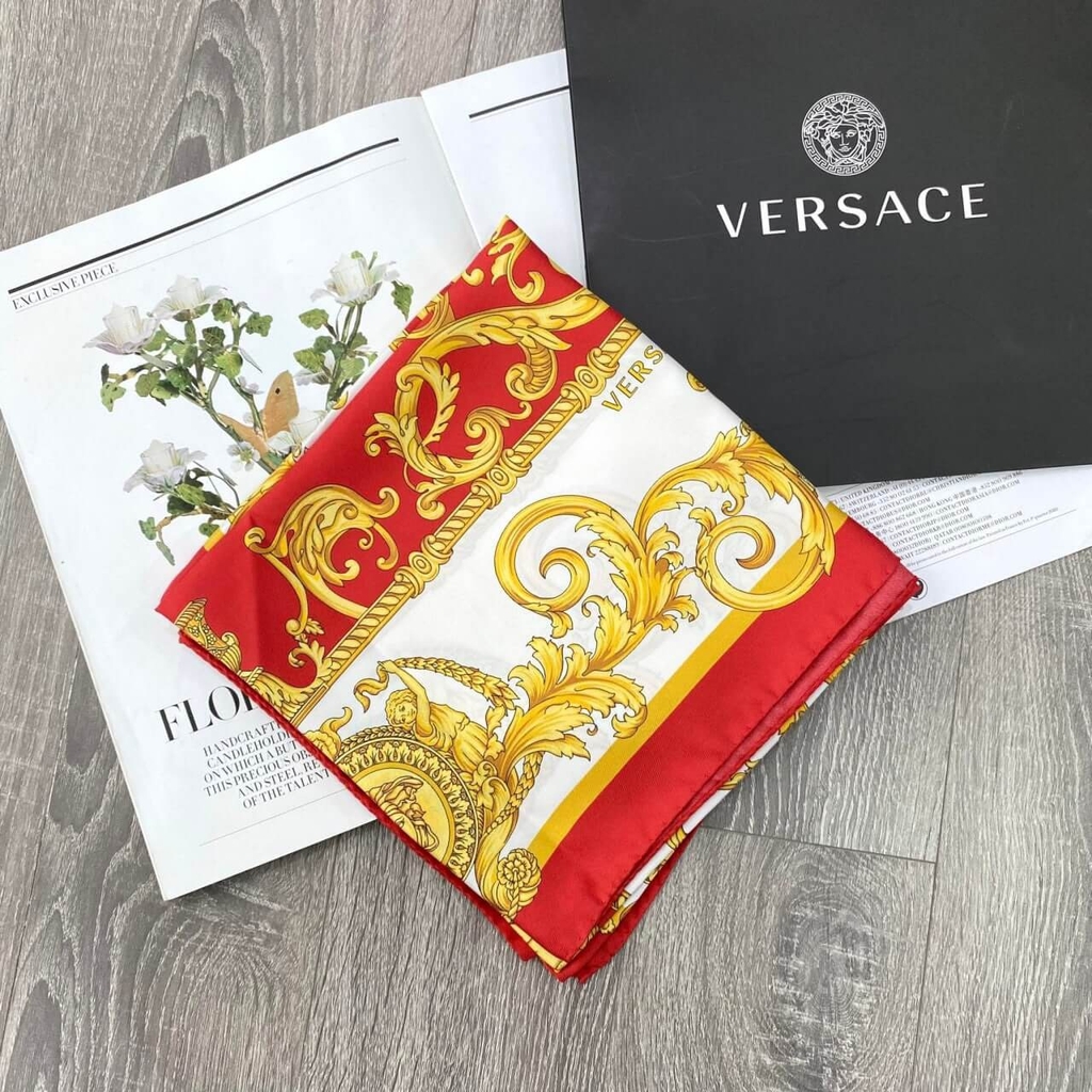 Khăn Versace