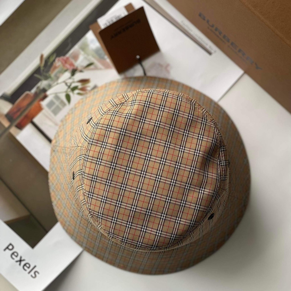 Mũ Burberry