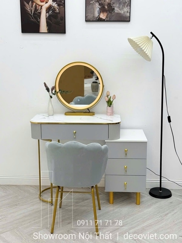Bàn Phấn Hiện Đại 133S
