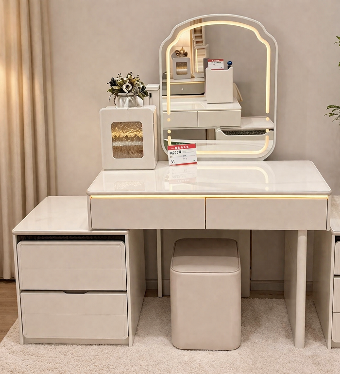 Bàn Trang Điểm Có Đèn 179S