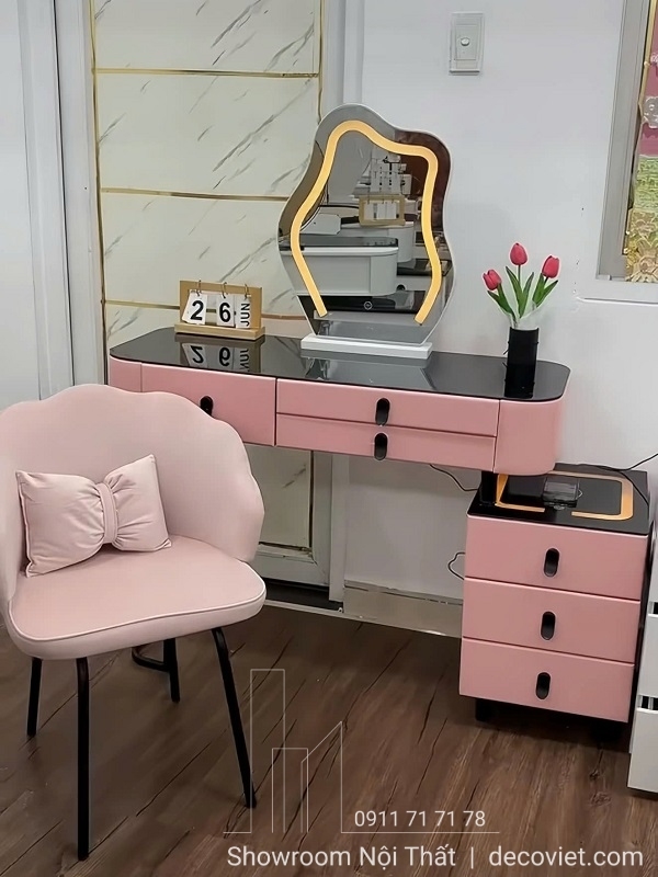 Bàn Trang Điểm Nhập Khẩu 66S