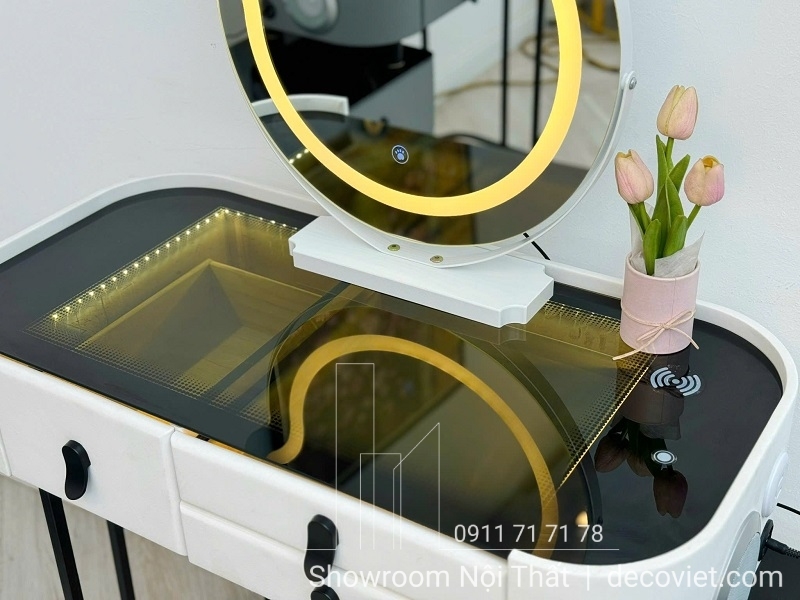 Bàn Trang Điểm Nhỏ 132S