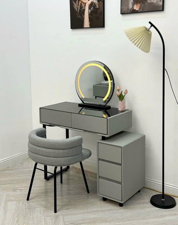 Bàn Trang Điểm Nhỏ Gọn 121S