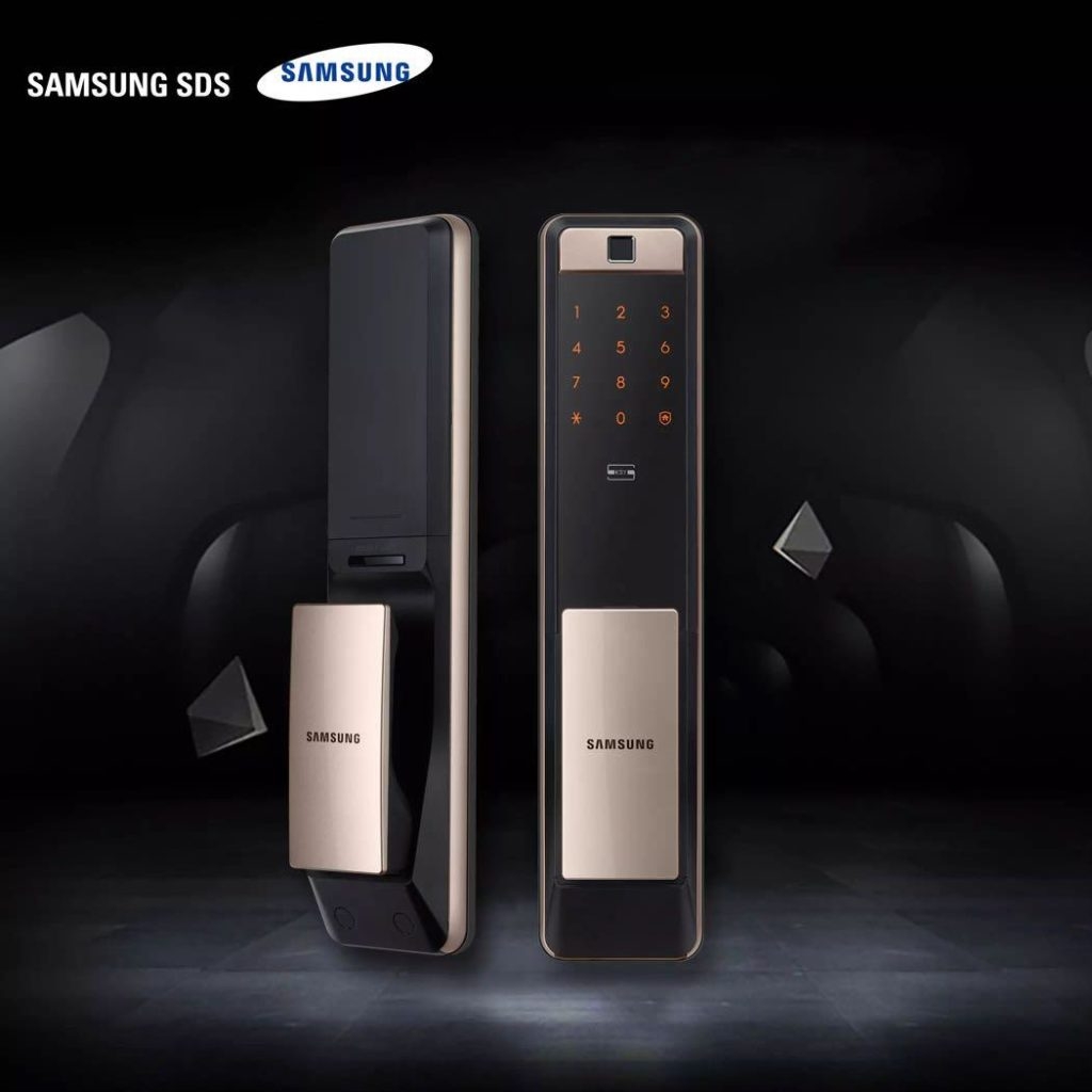 Khóa Cửa Vân Tay Samsung: Bạn mong muốn sự đảm bảo của một hãng công nghệ nổi tiếng? Với sản phẩm khóa cửa vân tay Samsung, bạn không chỉ có sự tin tưởng với chất lượng, mà còn được trải nghiệm những tính năng thông minh hàng đầu trong lĩnh vực, mang tới cho bạn cảm giác an toàn và thực sự tiện lợi.