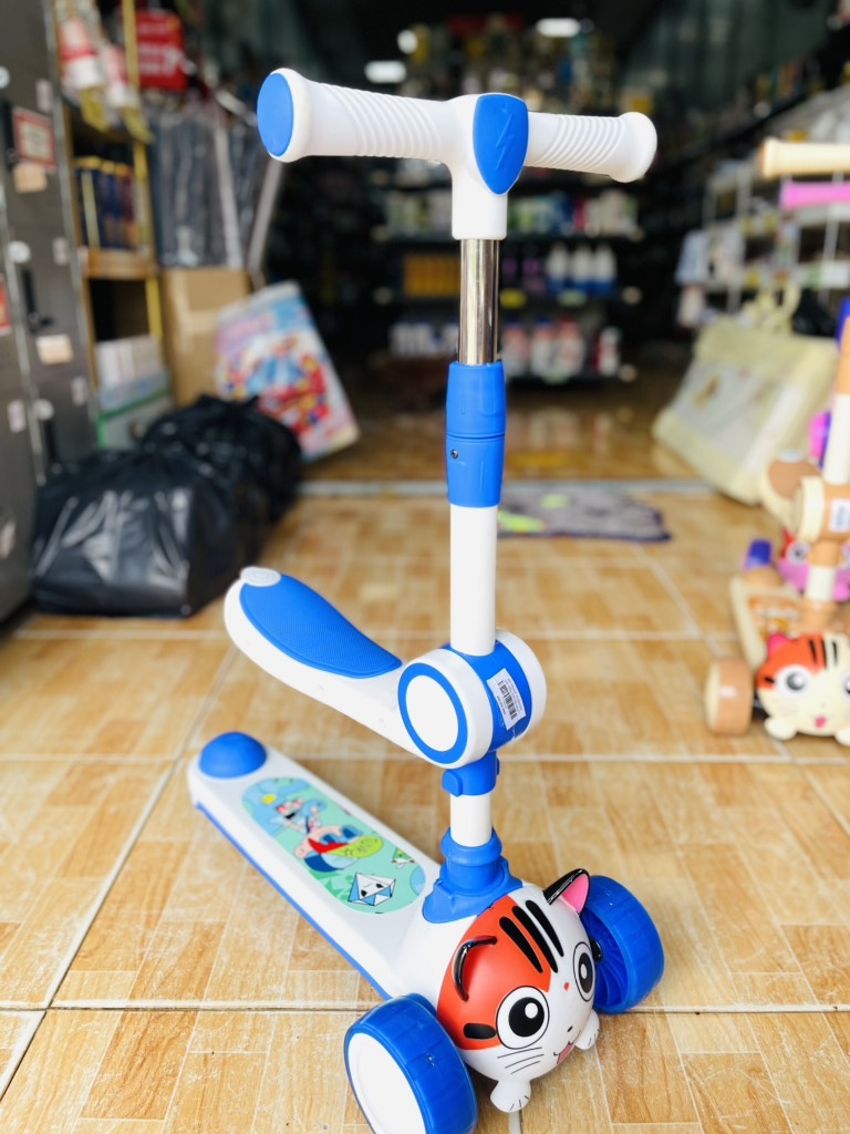 XE TRƯỢT SCOOTER 606 MẪU XỊN CÓ HOẠT HÌNH NỔI (20)