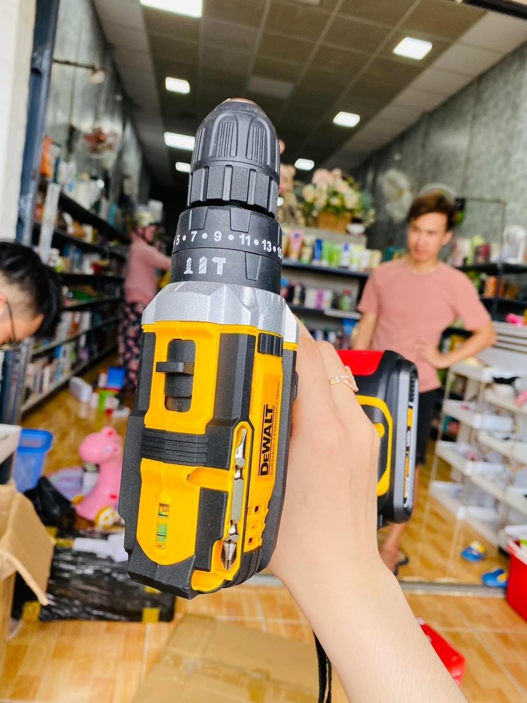 Bộ Khoan Bắn Vít Dewalt 36V Bản 1 Pin Kèm Full Phụ Kiện