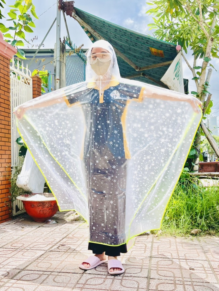 Áo Mưa Đi Xe Máy Có Trong Suốt Chỗ Đèn Xe (7)