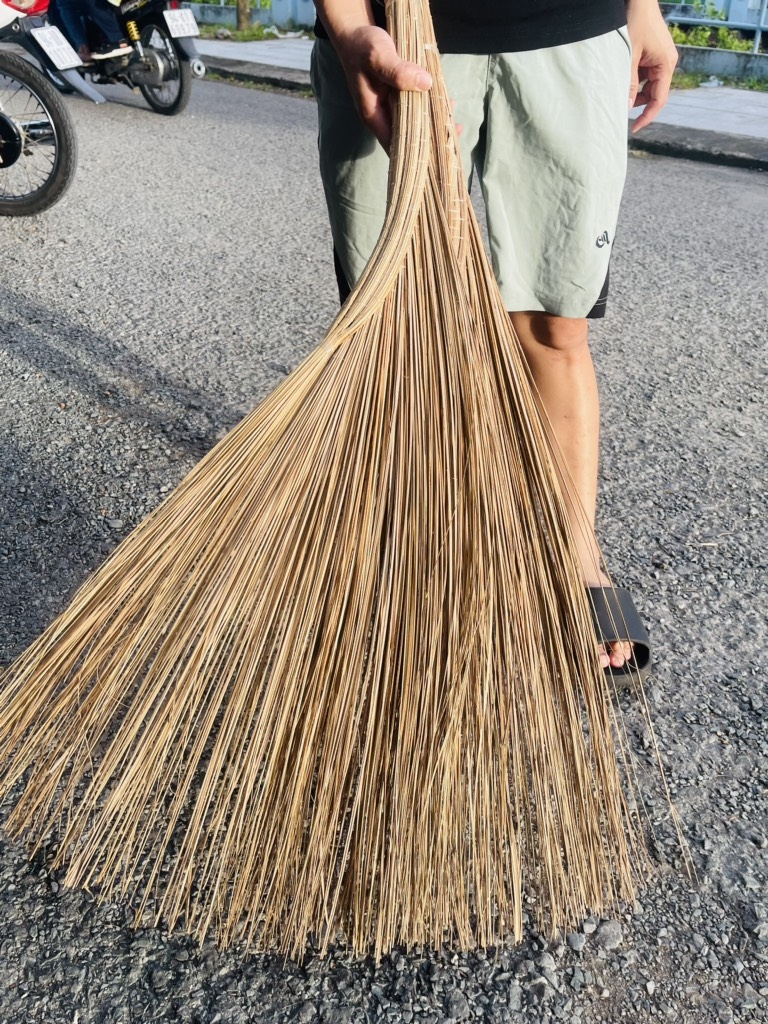CHỔI RÁNG LỚN HÀNG GIA CÔNG (2)