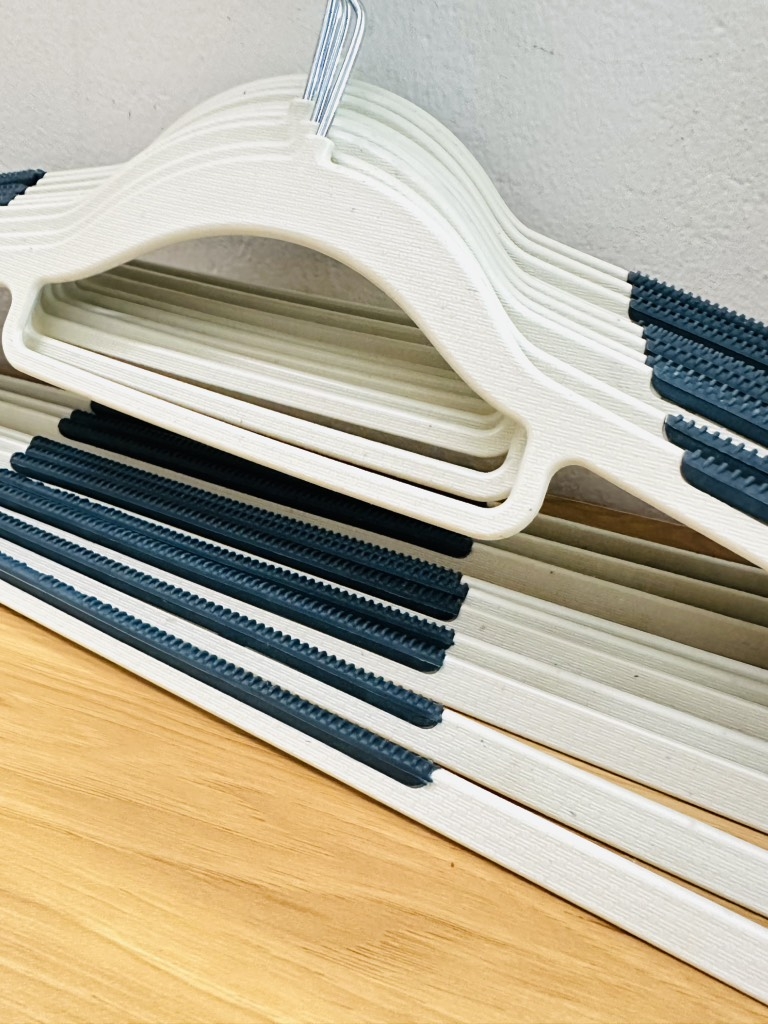 SET 10 MÓC QUẦN ÁO CHỐNG TRƯỢT (3)