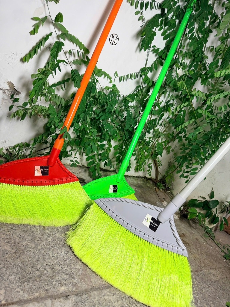 CHỔI NHỰA LỚN VY LONG ĐẦU MỊN (3) '